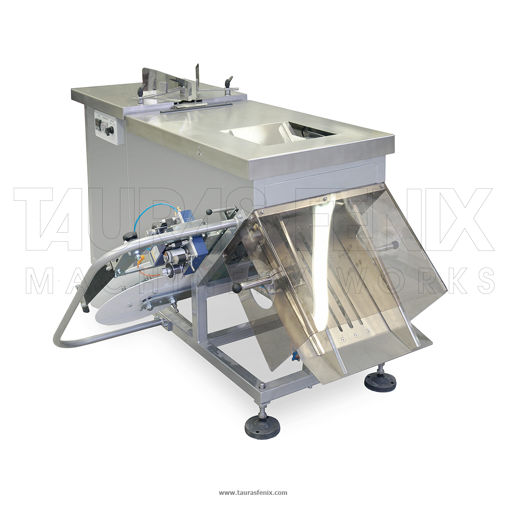 Clipping device Clipping device